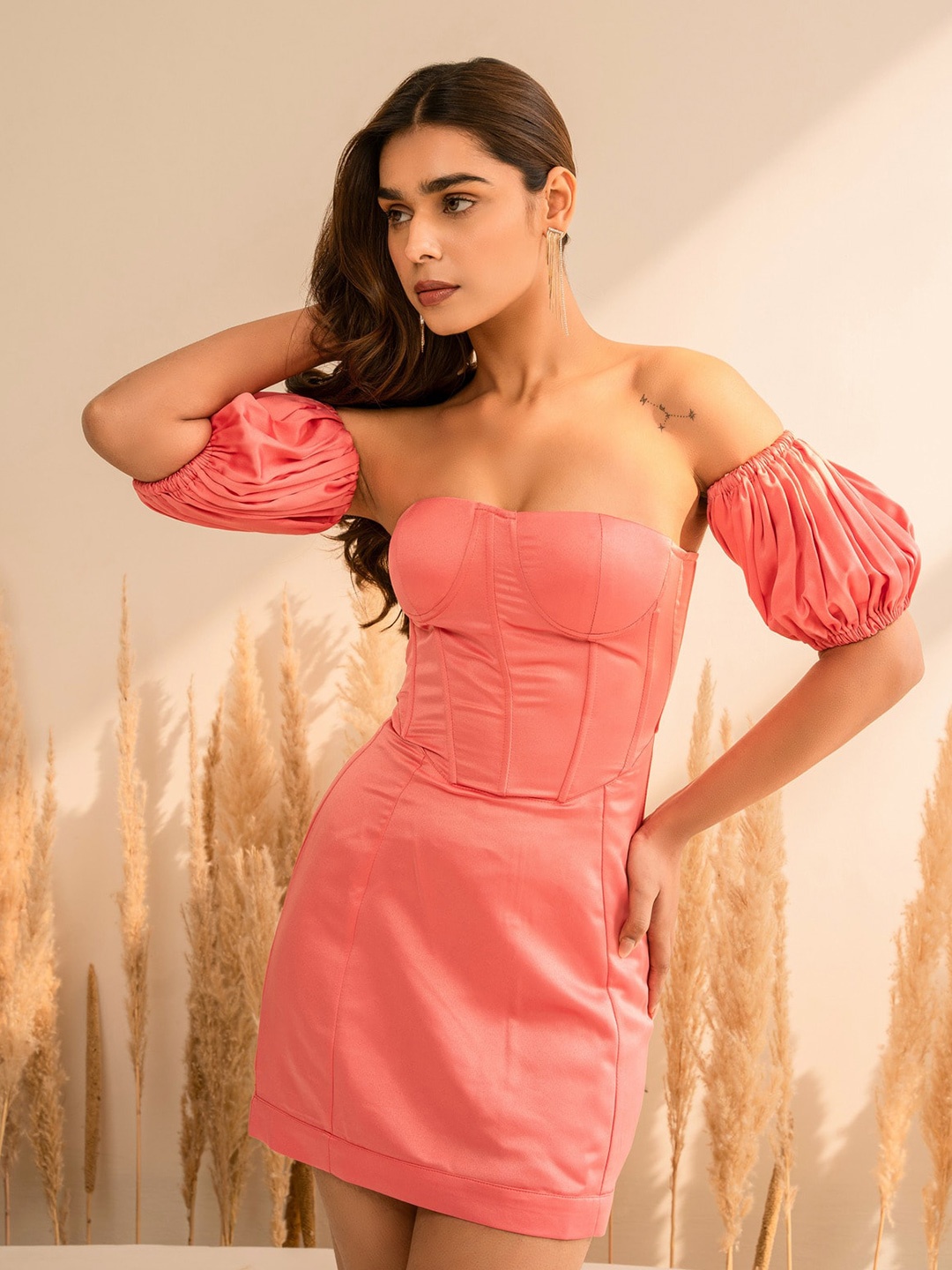 

THE CLOTHING FACTORY Off Shoulder Satin Sheath Dress With Detachable Sleeves, Pink