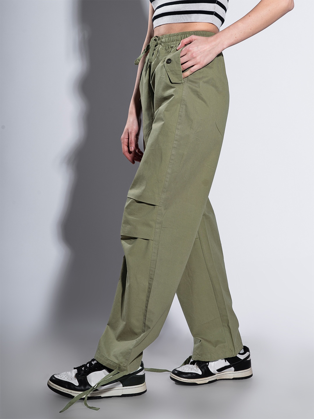 

Stylecast X Hersheinbox Women Pure Cotton High-Rise Cargos Trousers, Khaki