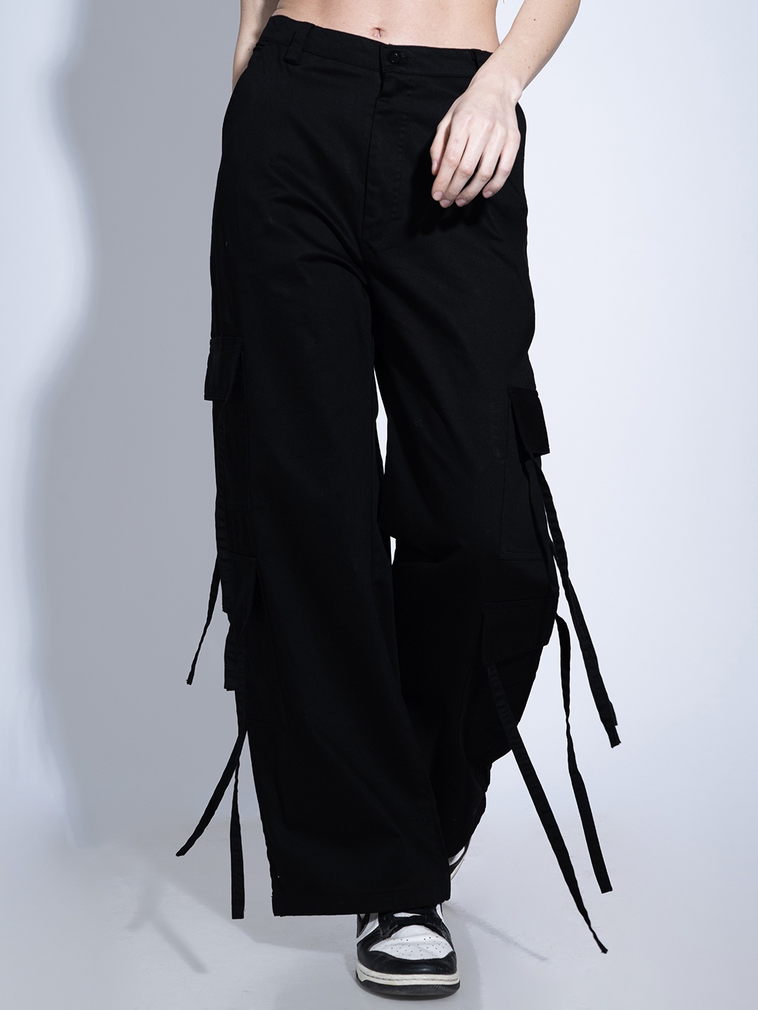 

Stylecast X Hersheinbox Women Strappy Pure Cotton High-Rise Cargos Trousers, Black