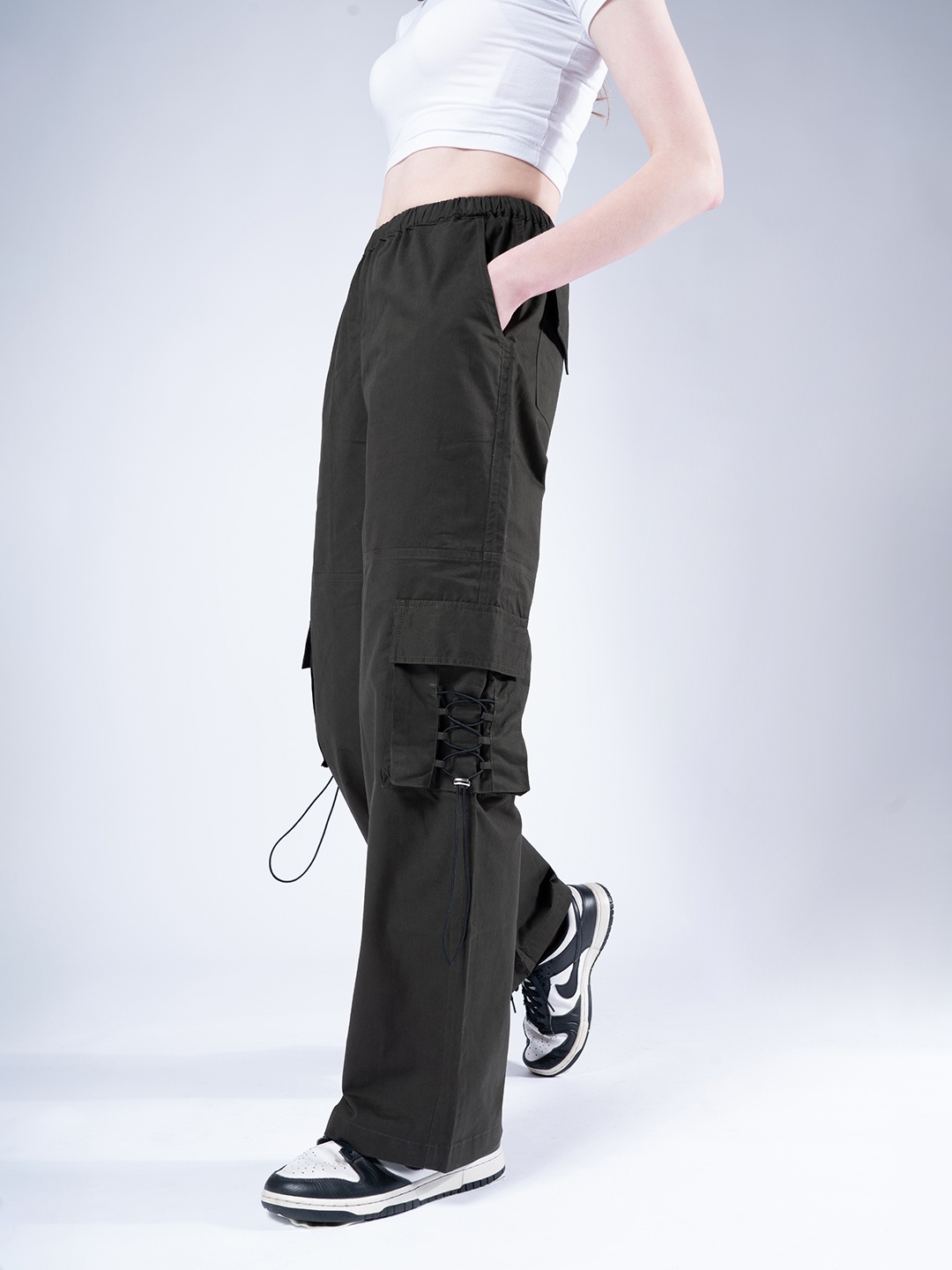 

Stylecast X Hersheinbox Women High-Rise Cargo Cotton Trousers, Green