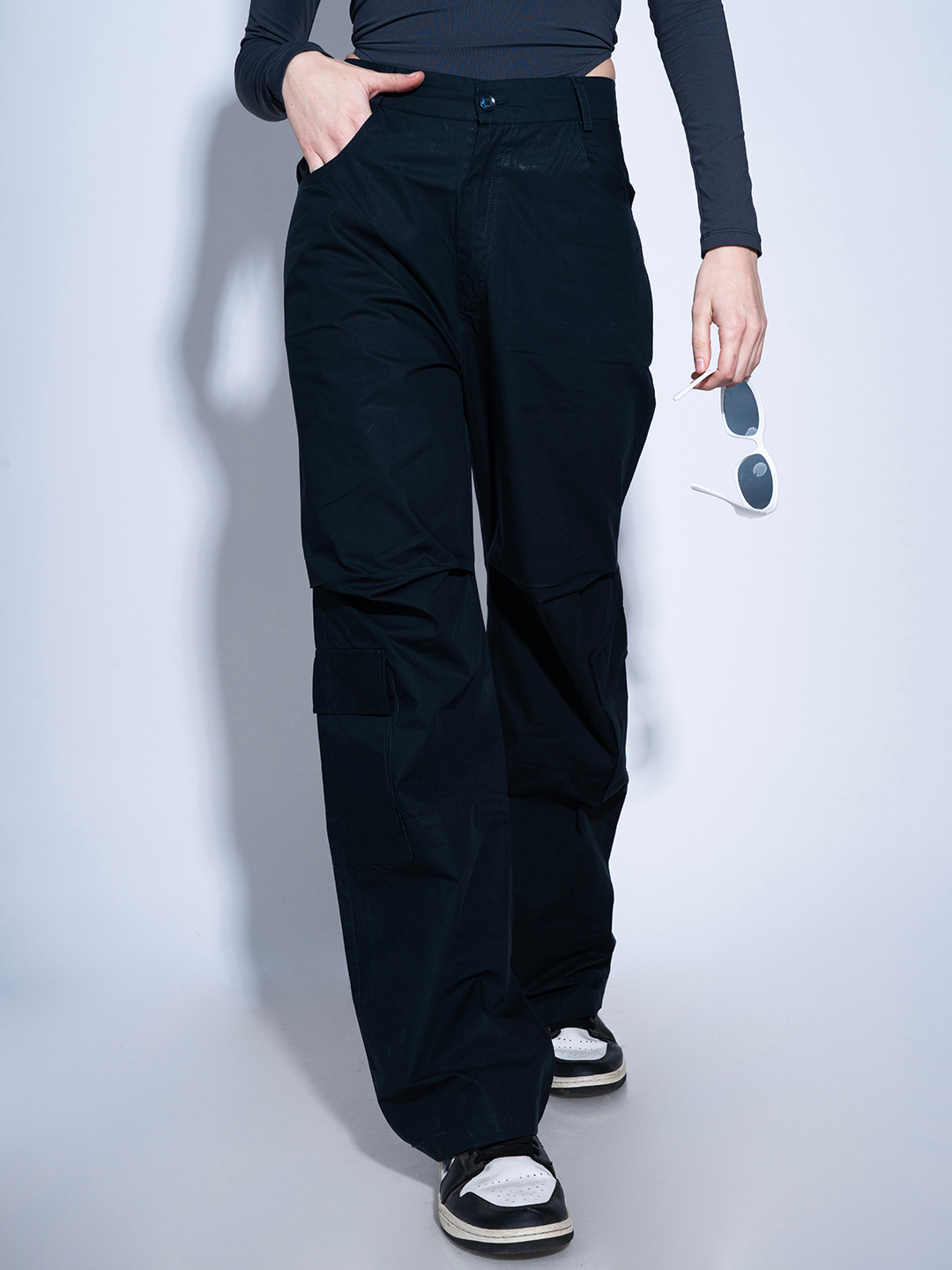 

Stylecast X Hersheinbox Women High-Rise Cotton Cargo Trousers, Navy blue