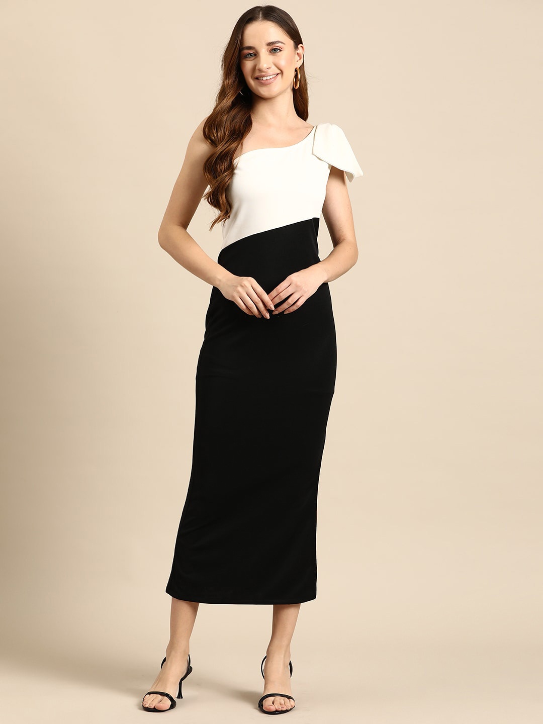 

DODO & MOA Black & White Colourblocked Sheath Midi Dress