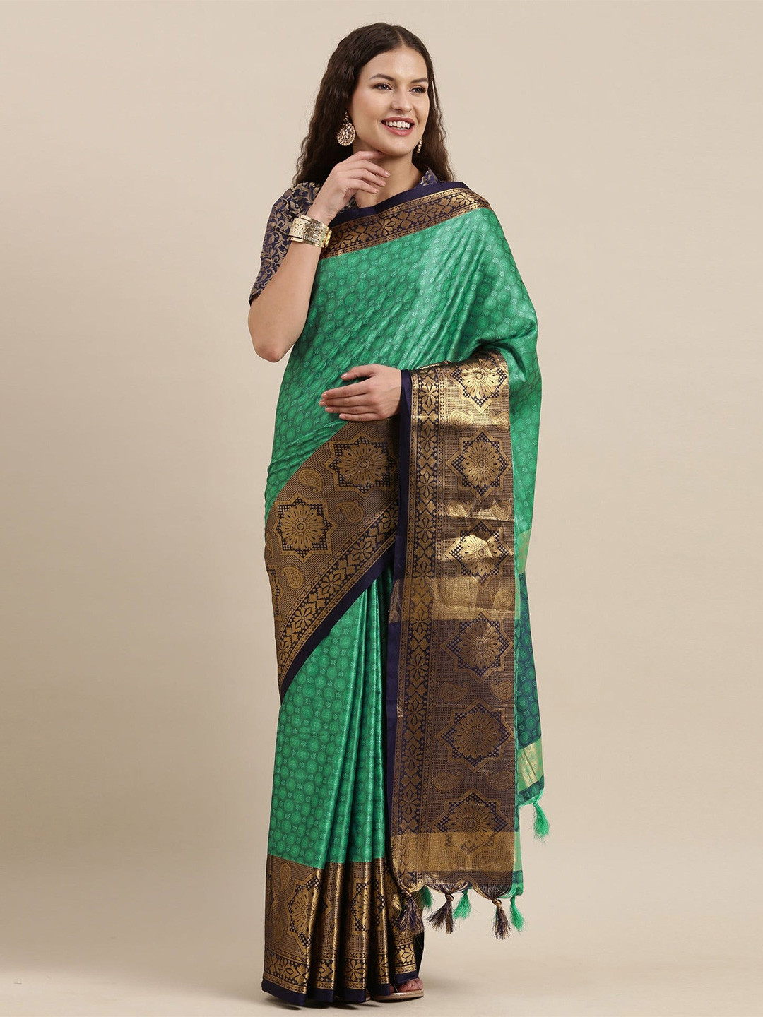 

VASTRAME Ethnic Motifs Woven Design Zari Kanjeevaram Saree, Green