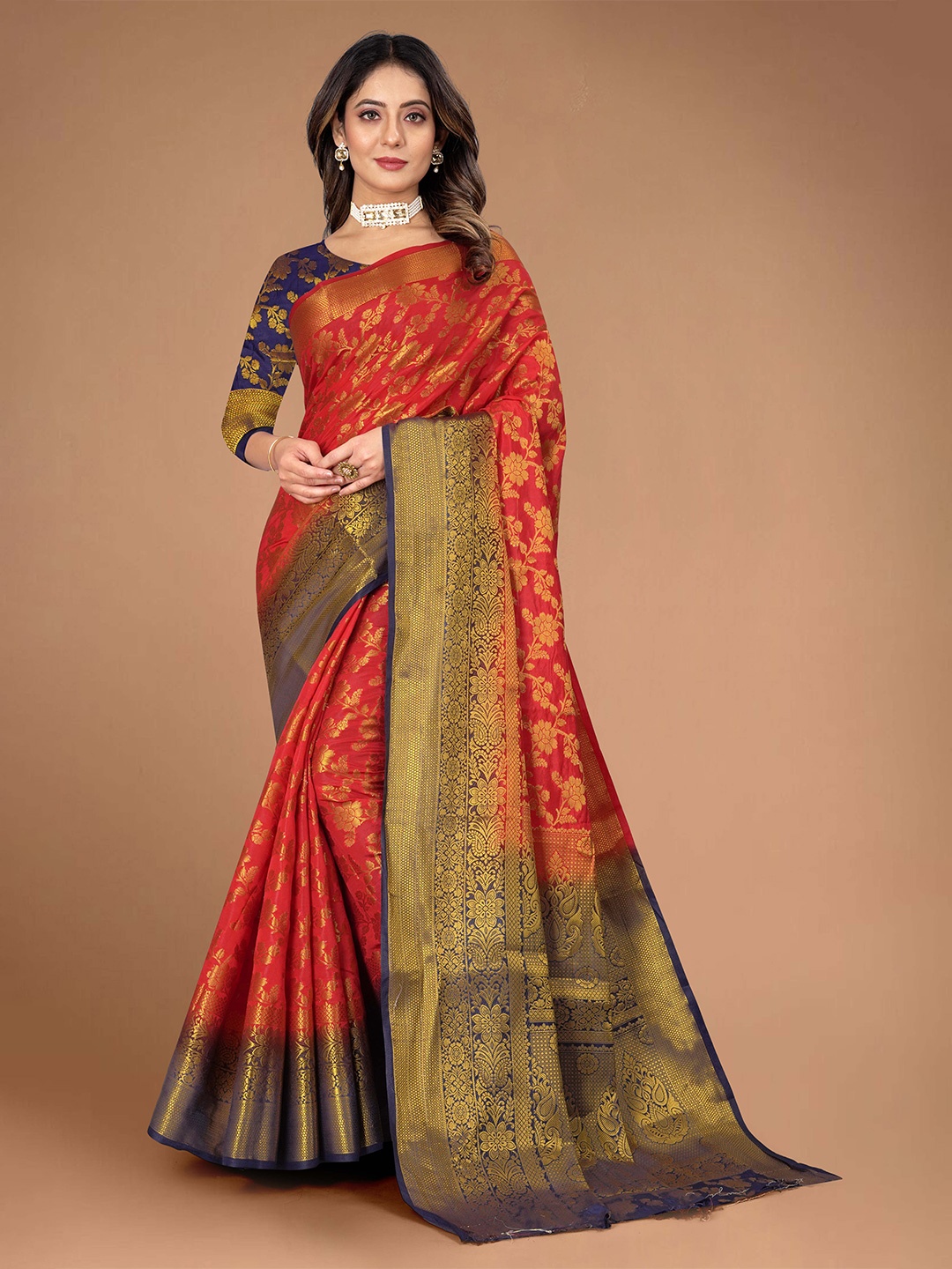 

SMARTLOOKS Woven Design Zari Banarasi Saree, Red