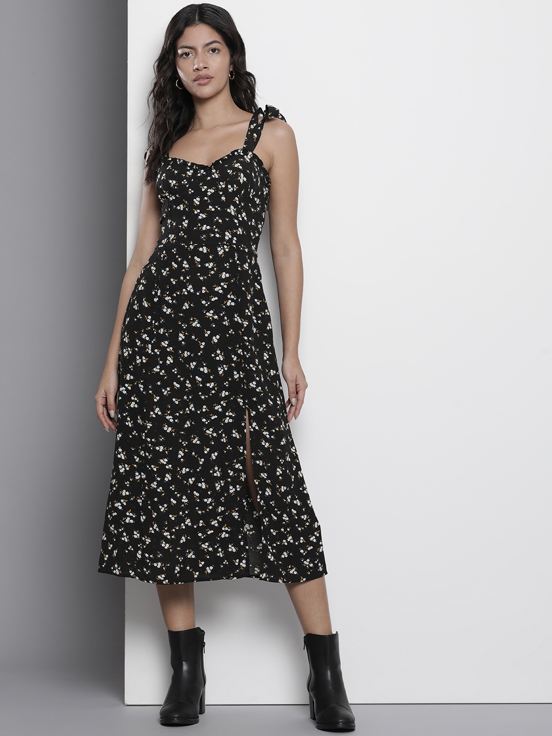 

Tommy Hilfiger Floral Printed Fit & Flare Midi Dress, Black