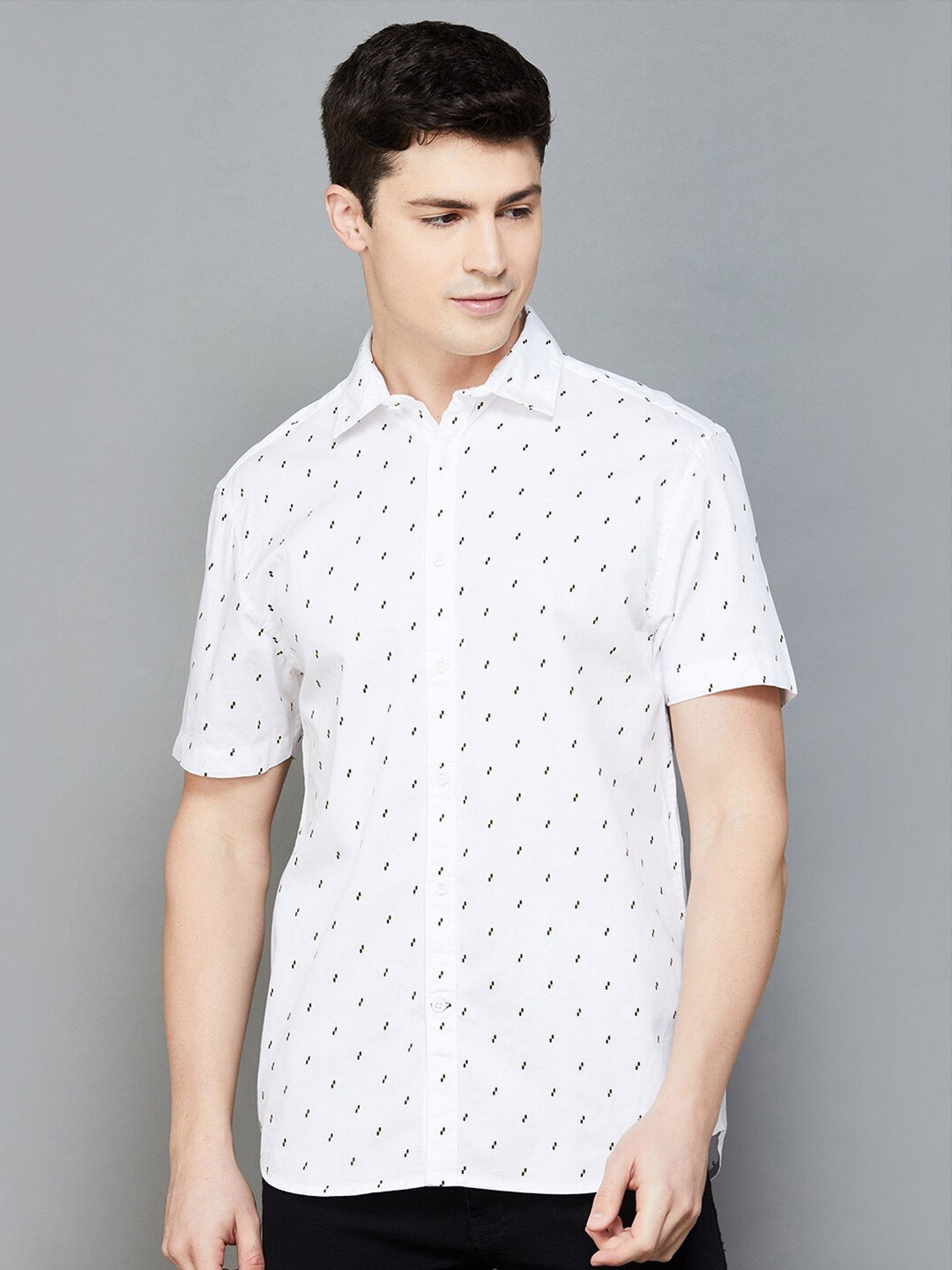 

Fame Forever by Lifestyle Geometric Printed Cotton Casual Shirt, White