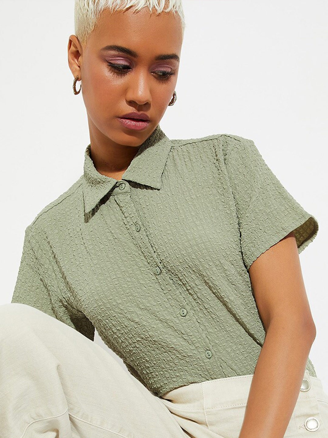 

max URB_N Women Micro Ditsy Printed Standard Spread Collar Short Sleeves Casual Shirt, Grey