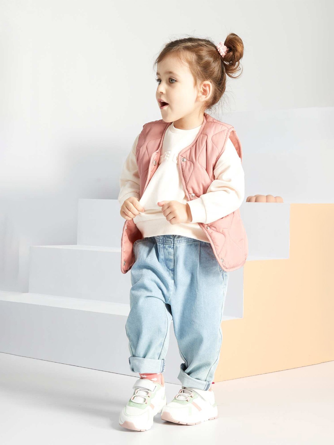 

KIABI Girls Round Neck Pullover Pure Cotton Sweater, White