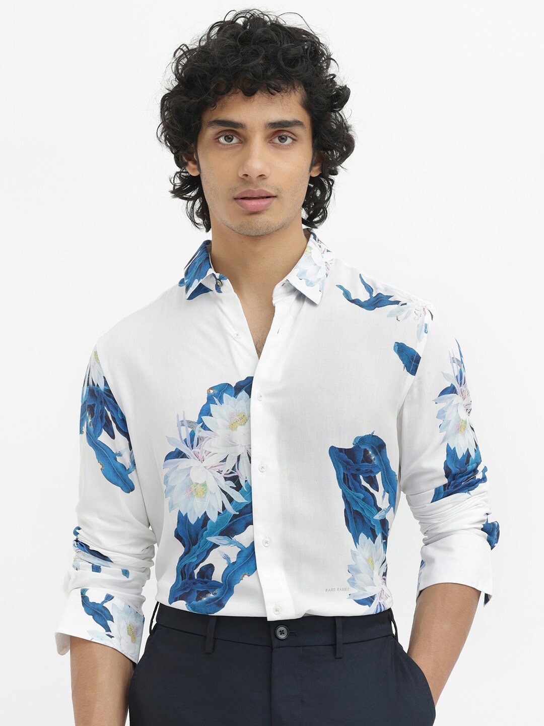 

RARE RABBIT Men Lycro Floral Printed Slim Fit Opaque Shirt, White