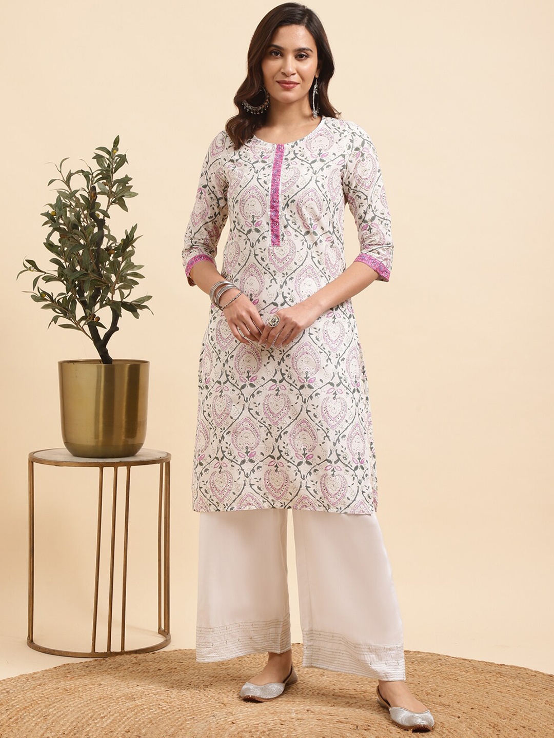 

Rangita Floral Printed Round Neck Pure Cotton Straight Kurta With Palazzos, Off white