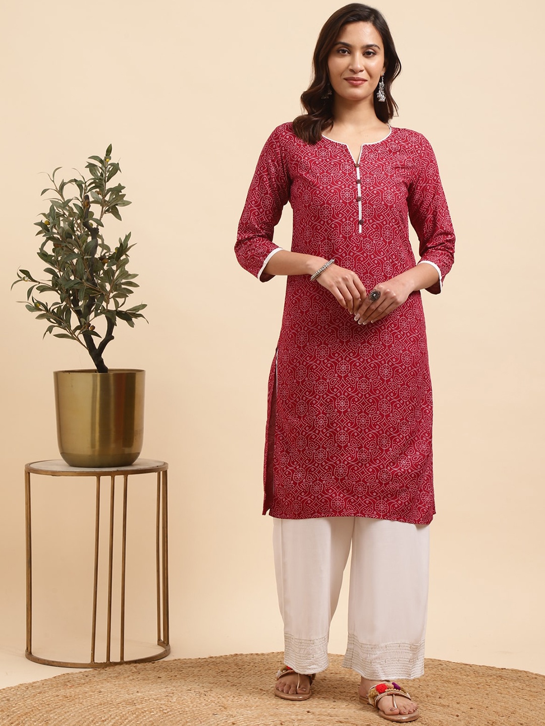 

Rangita Ethnic Motifs Printed Round Neck Regular Sleeves Straight Kurta & Palazzo Set, Maroon