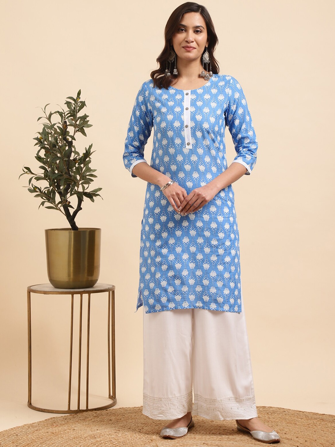 

Rangita Floral Printed Round Neck Pure Cotton Straight Kurta With Palazzos, Blue