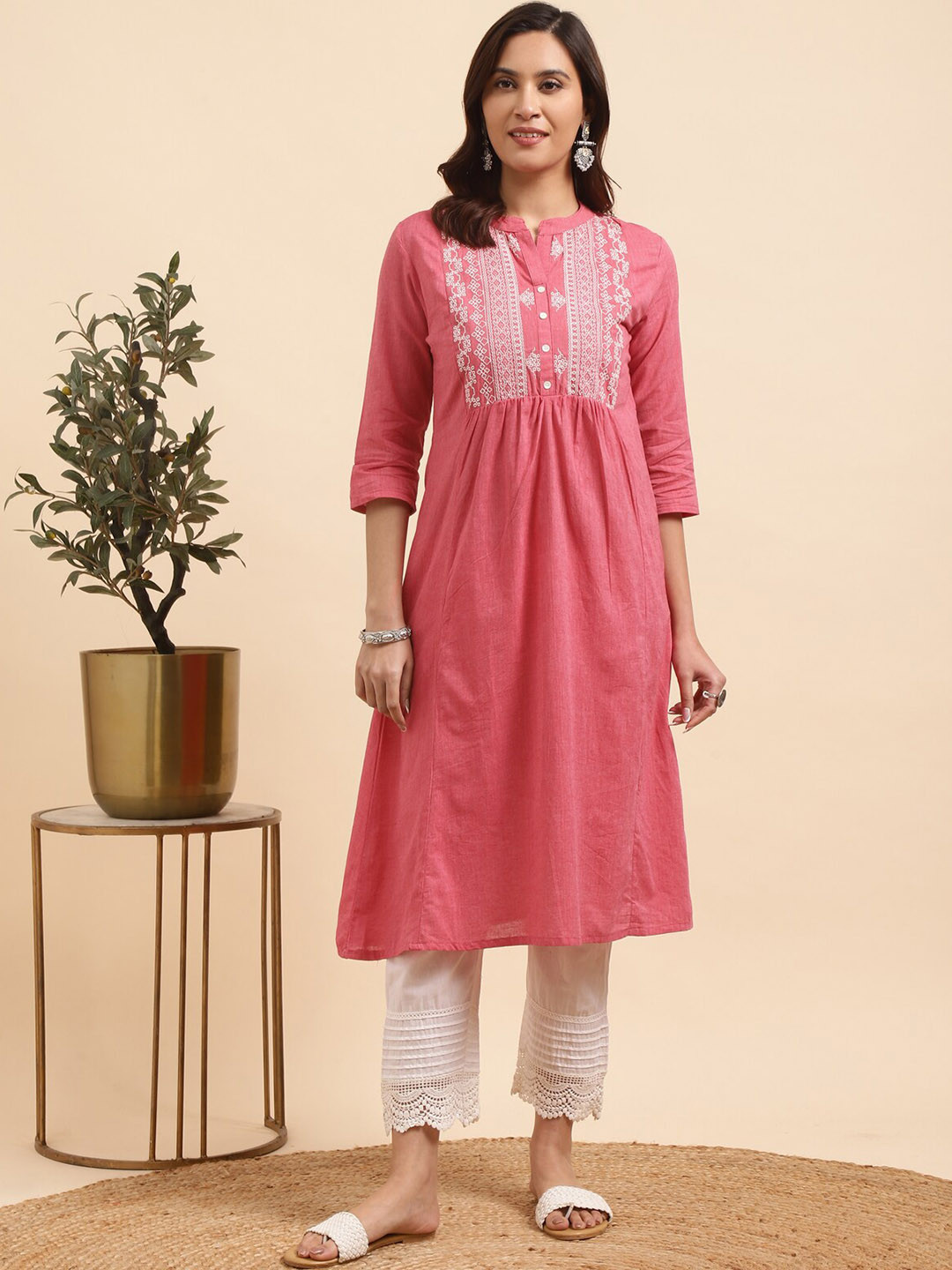 

Rangita Ethnic Motifs Embroidered Regular Pure Cotton Kurta With Trousers, Pink