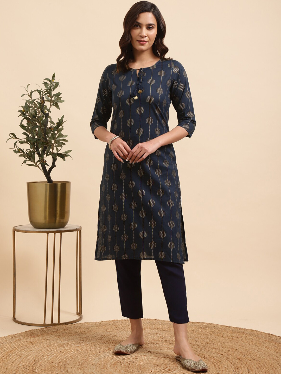 

Rangita Printed Regular Pure Cotton Kurta With Trousers, Navy blue
