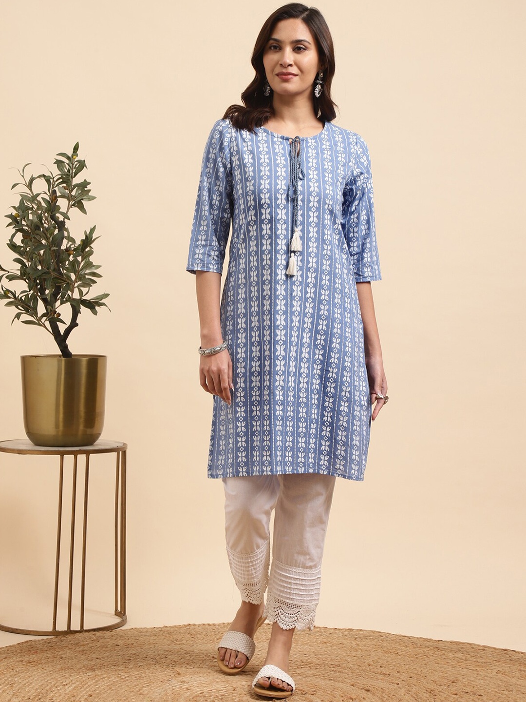 

Rangita Ethnic Motifs Printed Regular Pure Cotton Straight Kurta with Trousers, Blue
