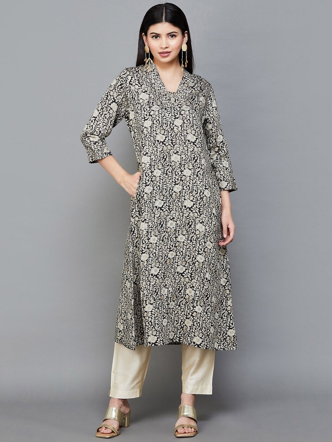 

Melange by Lifestyle Floral Printed V-Neck Long Sleeves Kurta, Black