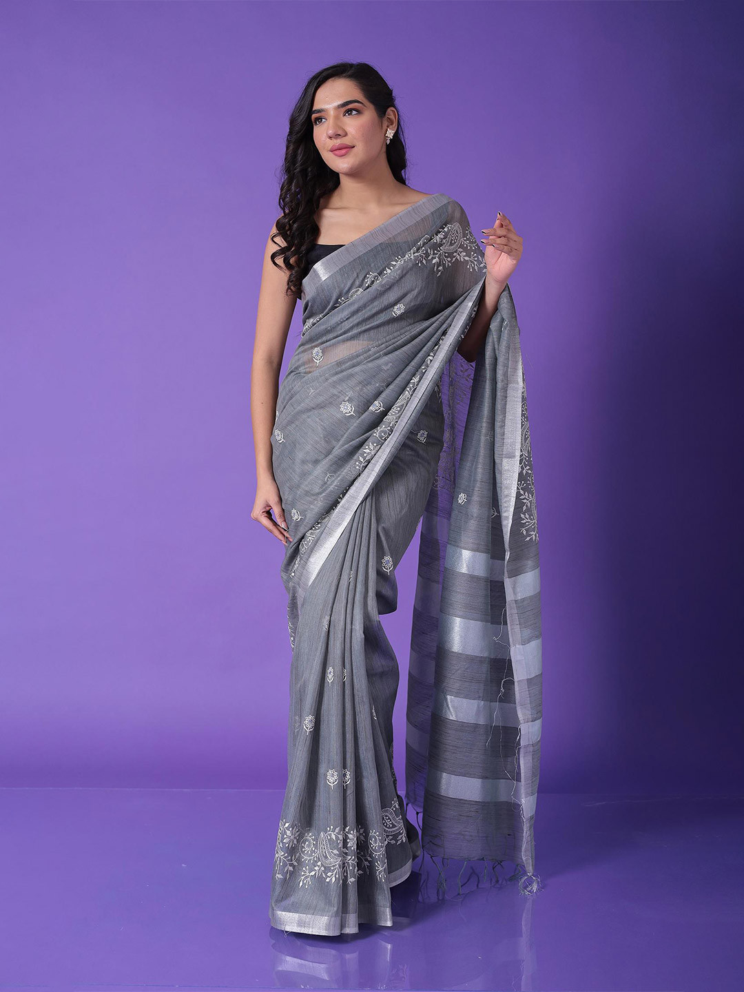

ZARI Floral Embroidered Zari Chanderi Saree, Grey