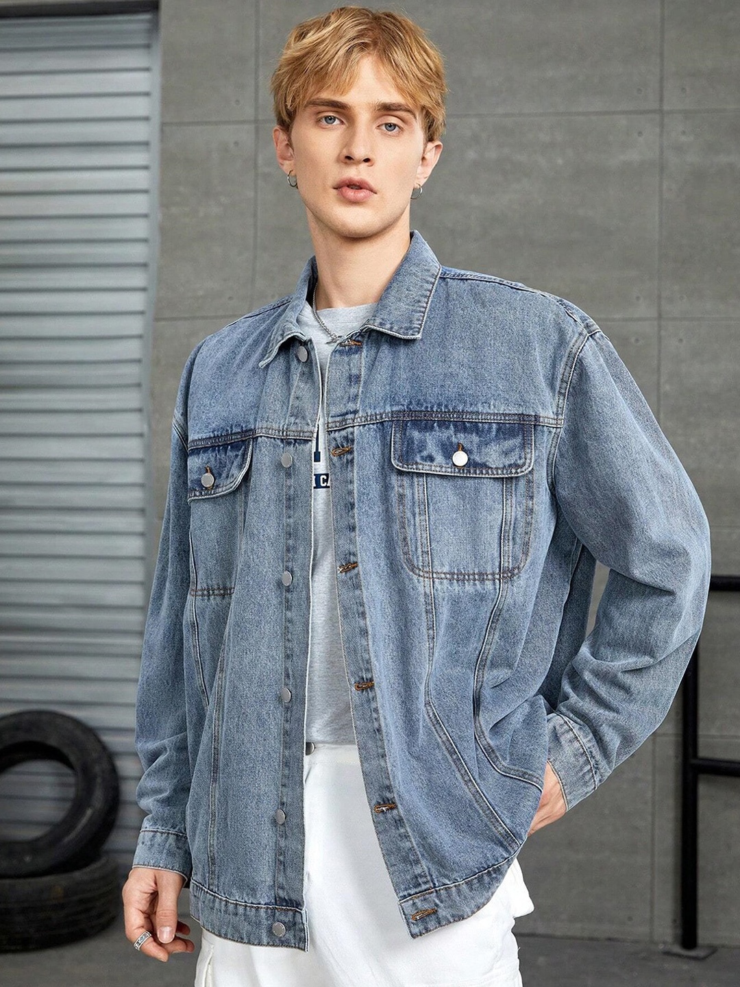 

Kotty Spread Collar Washed Denim Jacket, Blue