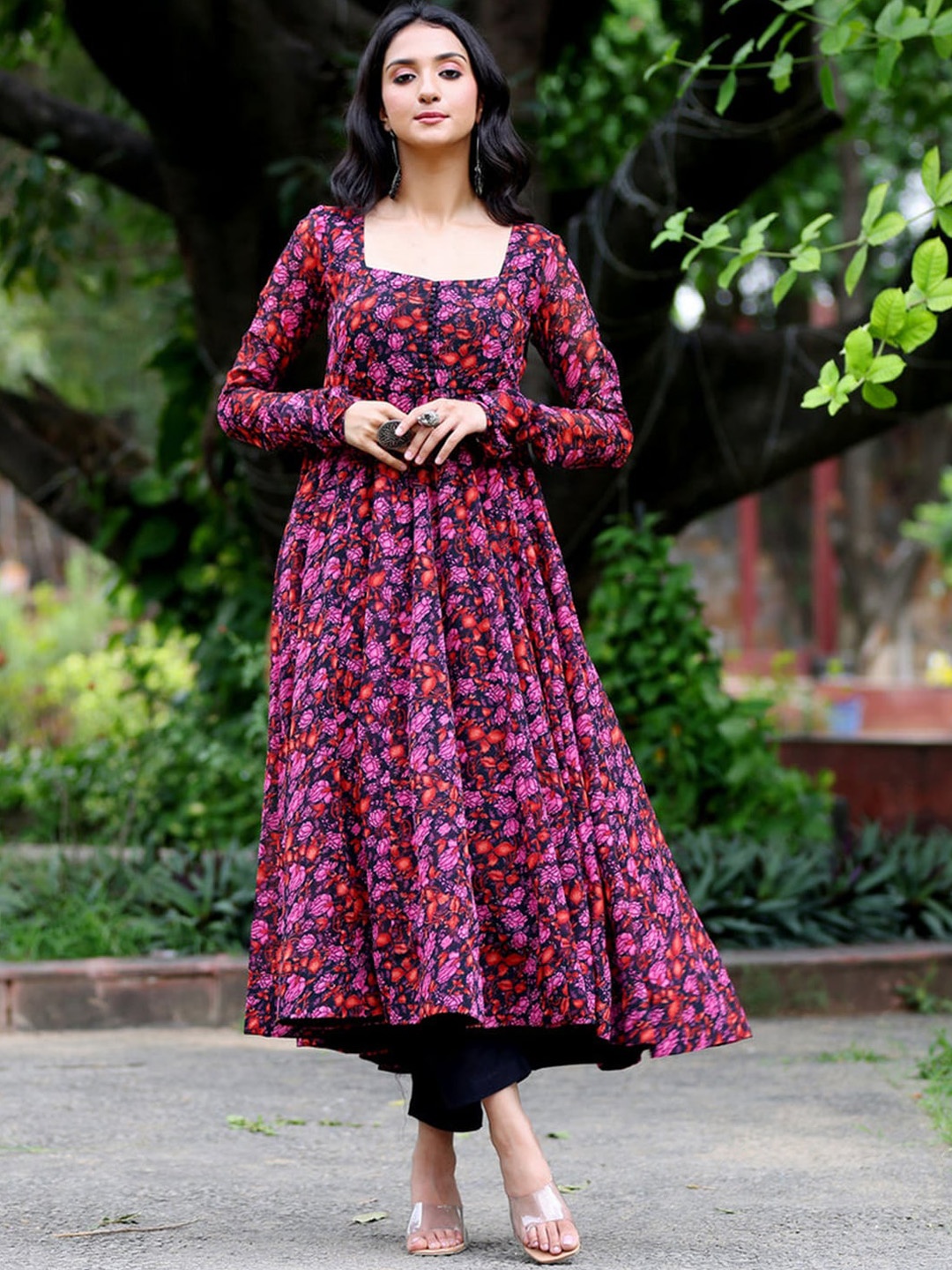 

BLACK SCISSOR Floral Printed Square Neck Long Sleeves Pleated Maxi Ethnic Gown, Red