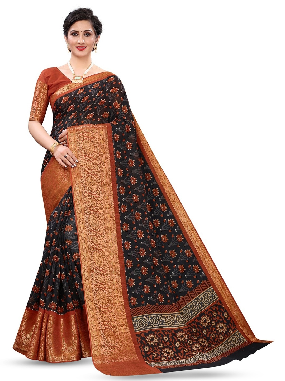 

ROOP SUNDARI SAREES Floral Printed Pure Georgette Saree, Black