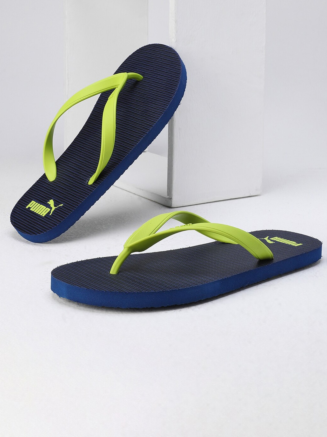 

Puma Men Aerova Thong Flip Flops, Blue