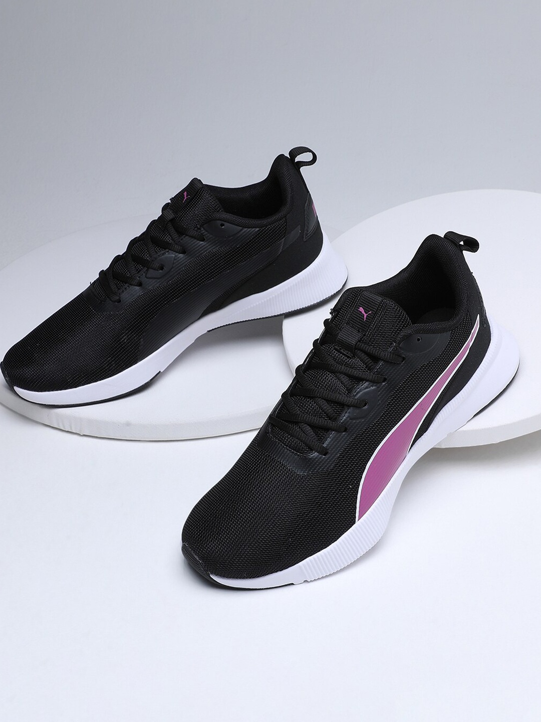 

Puma Unisex Flyer Flex V1 Running Shoes, Black
