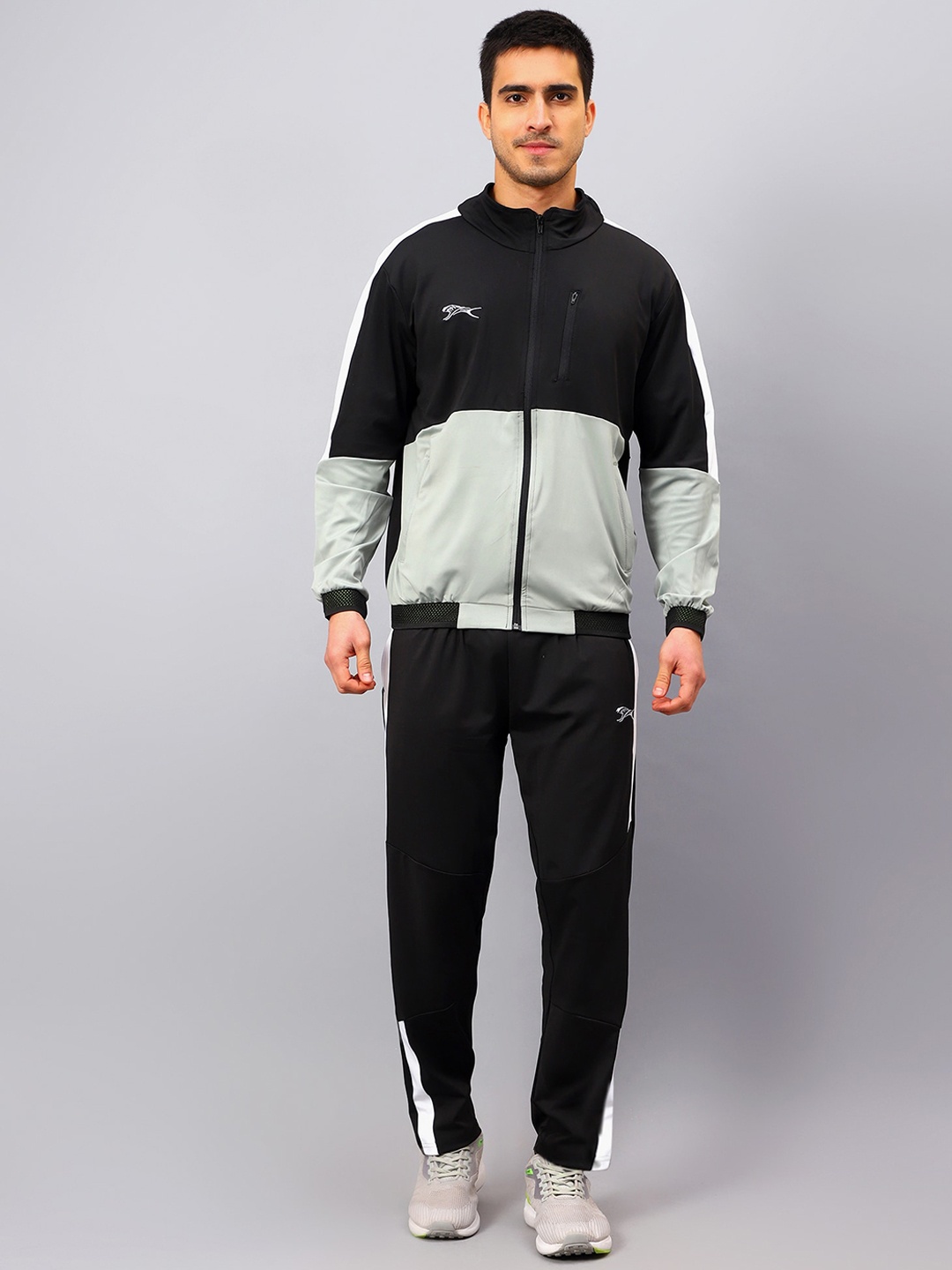 

Shiv Naresh Colourblocked Mock Collar Sweatshirt & Trouser, Black