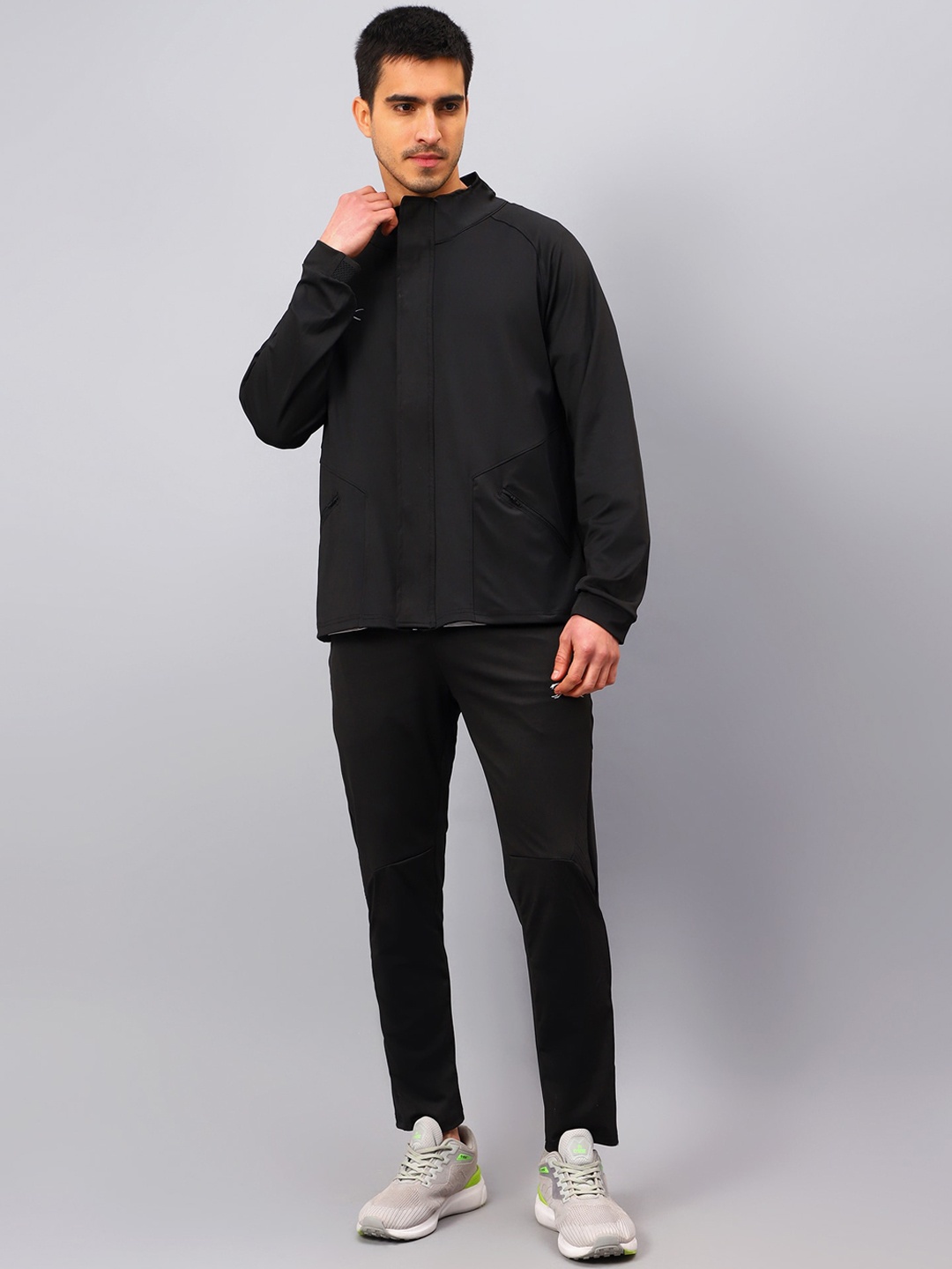 

Shiv Naresh Mock Collar Sweatshirt & Trouser, Black