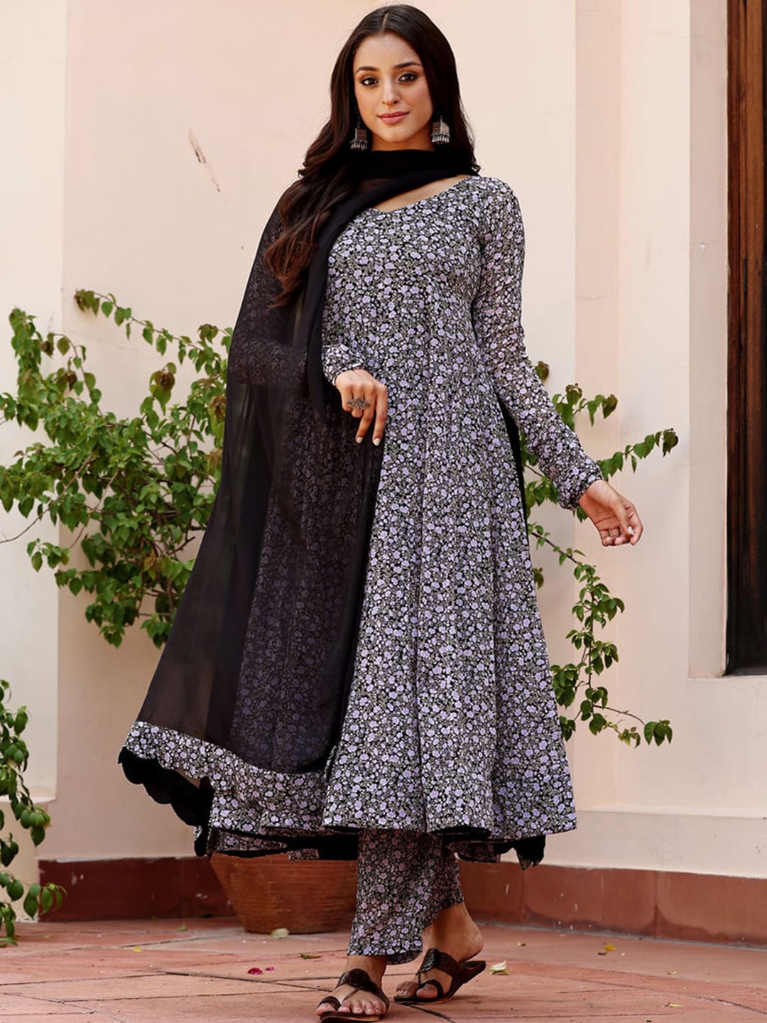 

KALINI Floral Printed V-Neck Anarkali Georgette Kurta With Dupatta, Black