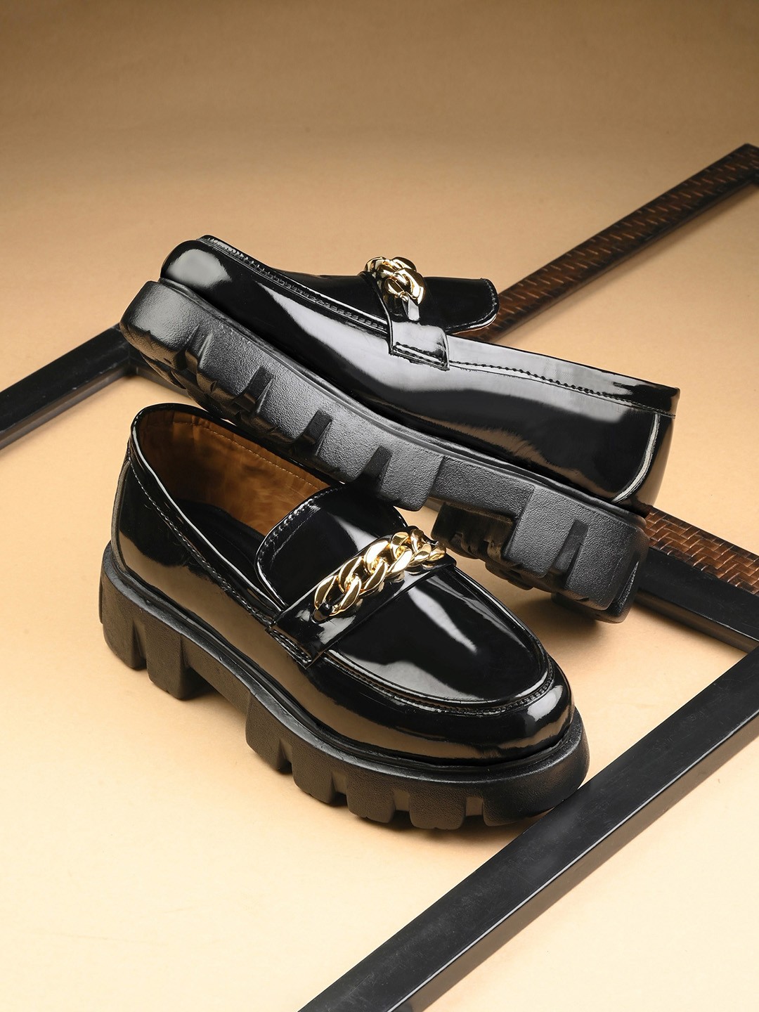 

CLOG LONDON Women Embellished Heeled Loafers, Black