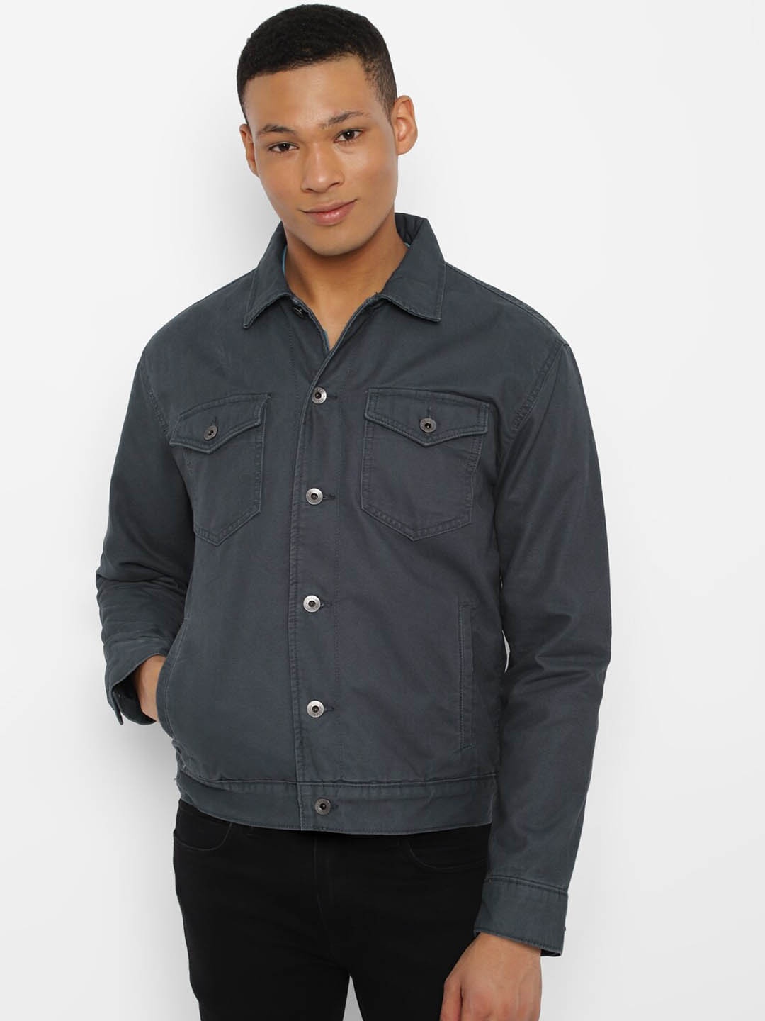 

AMERICAN EAGLE OUTFITTERS Spread Collar Pure Cotton Denim Jacket, Blue