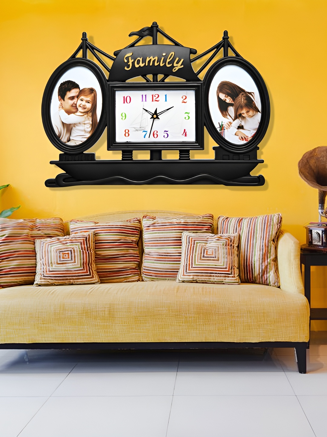 

Attractionz Black and White Contemporary Analogue Wall Clock