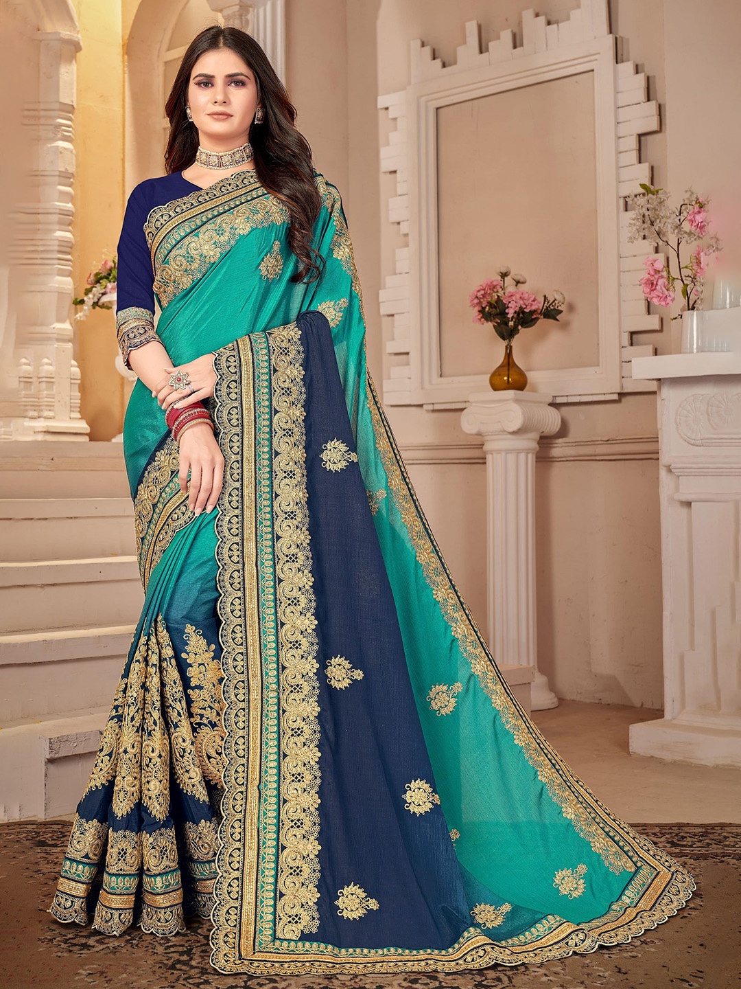

MANOHARI Ethnic Motifs Embroidered Saree, Blue