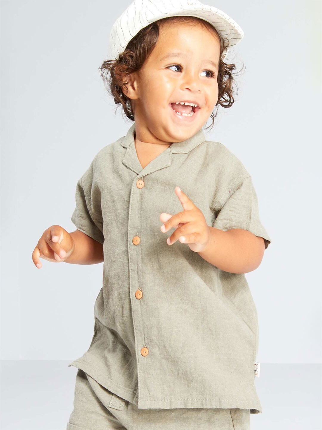 

KIABI Boys Spread Collar Short Sleeves Cotton Casual Shirt, Grey