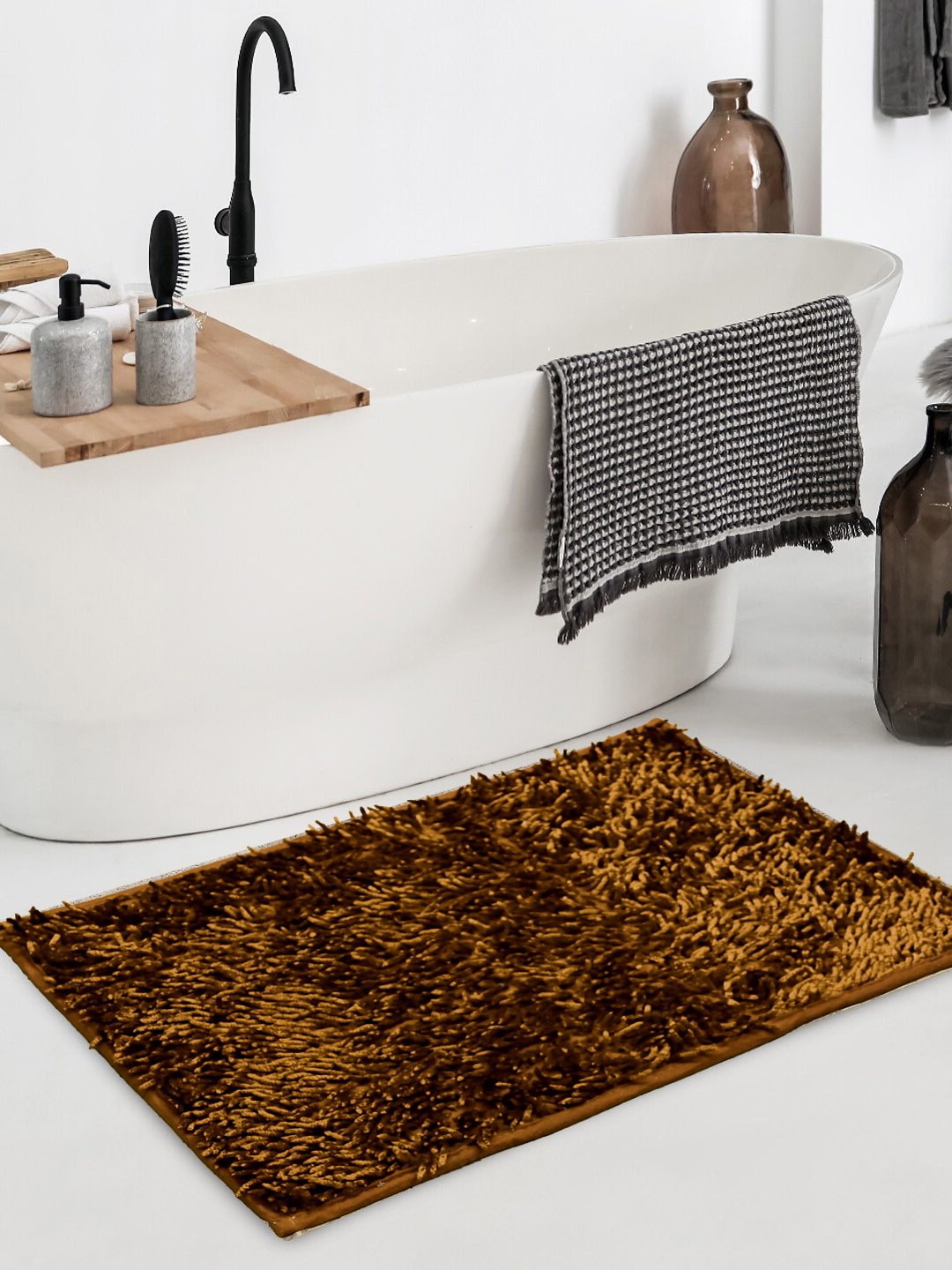 

Cortina Brown Patterned Microfiber Bath Rugs