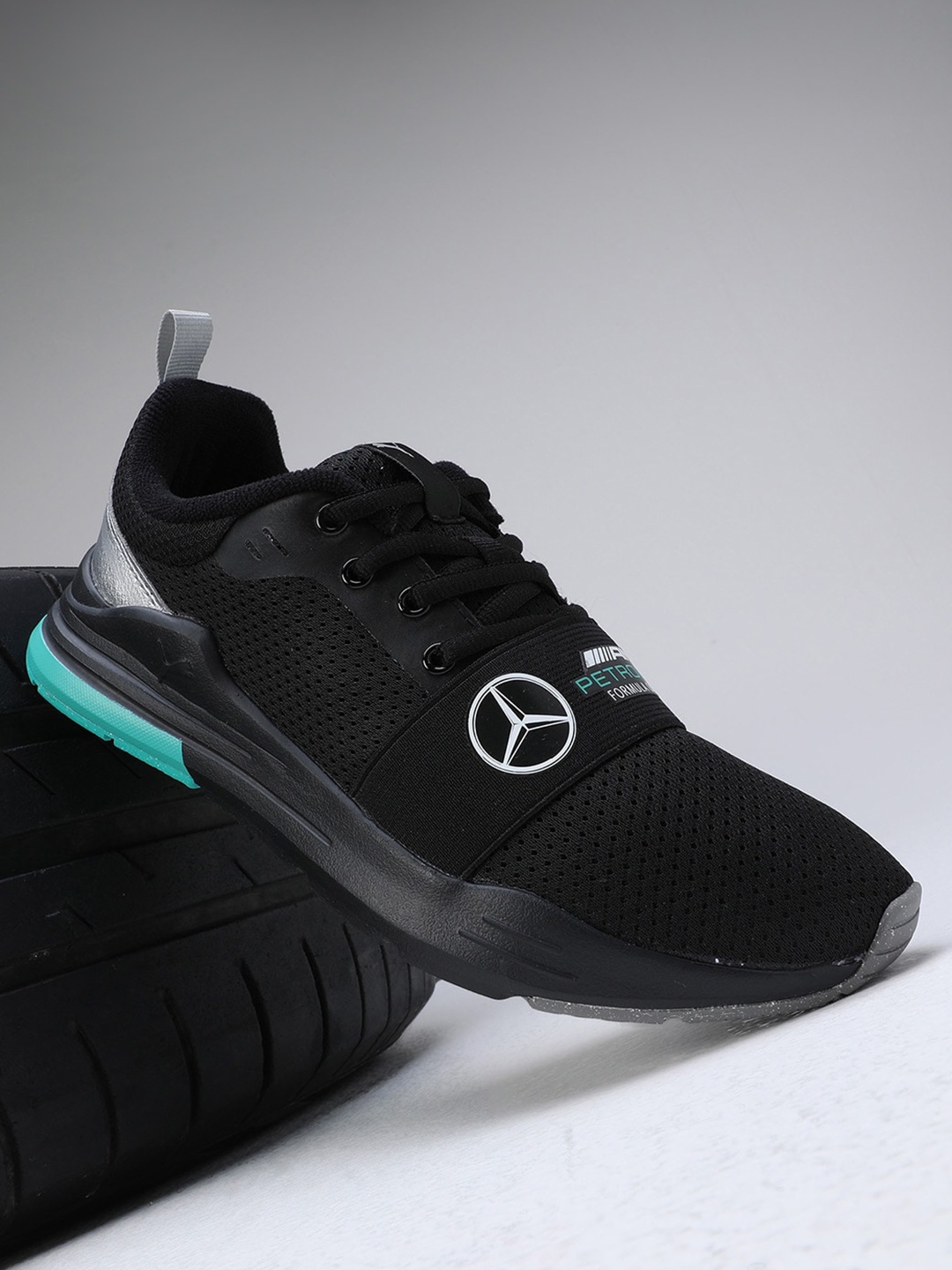 

PUMA Motorsport Kids Mercedes AMG Petronas Formula 1 Wired Run Youth Sneakers, Black