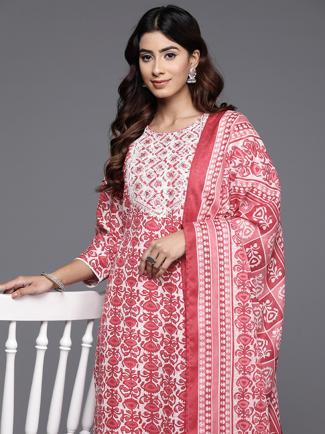 

Varanga Women Ethnic Motifs Printed Regular Thread Work Kurta with Trousers & With Dupatta, Red