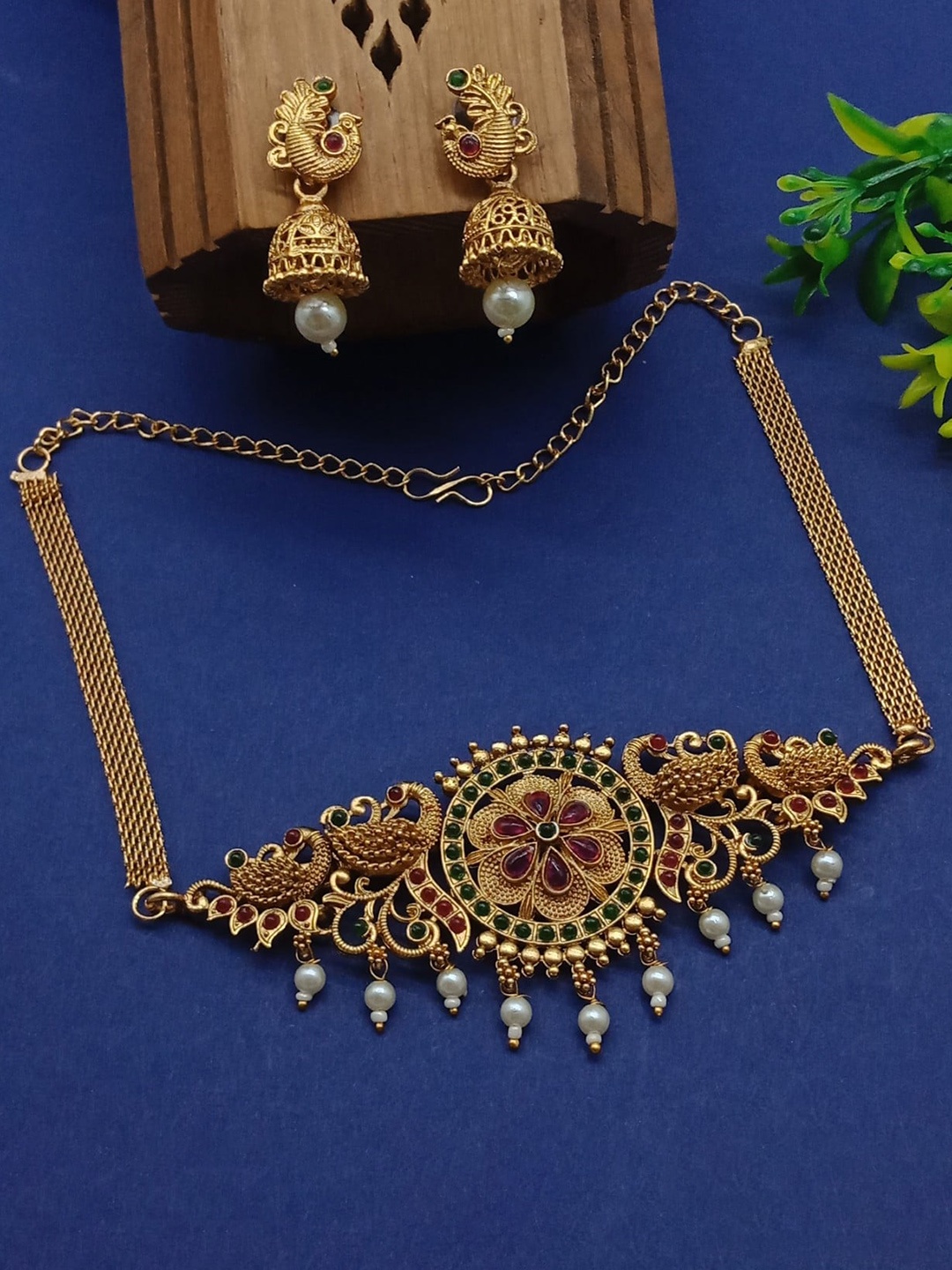 

AASHISH IMITATION Gold-Plated Kundan Studded Jewellery Set