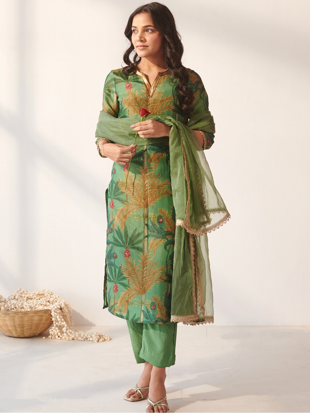 

Ambraee Floral Printed Mandarin Collar Kurta With Trousers & Dupatta, Green