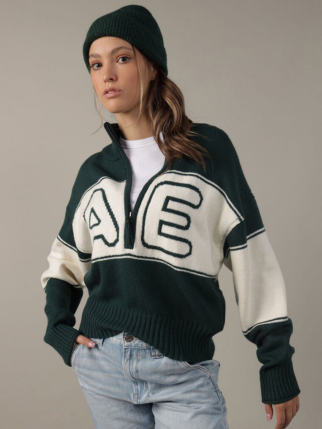 

AMERICAN EAGLE OUTFITTERS Typography Printed Pullover, Green