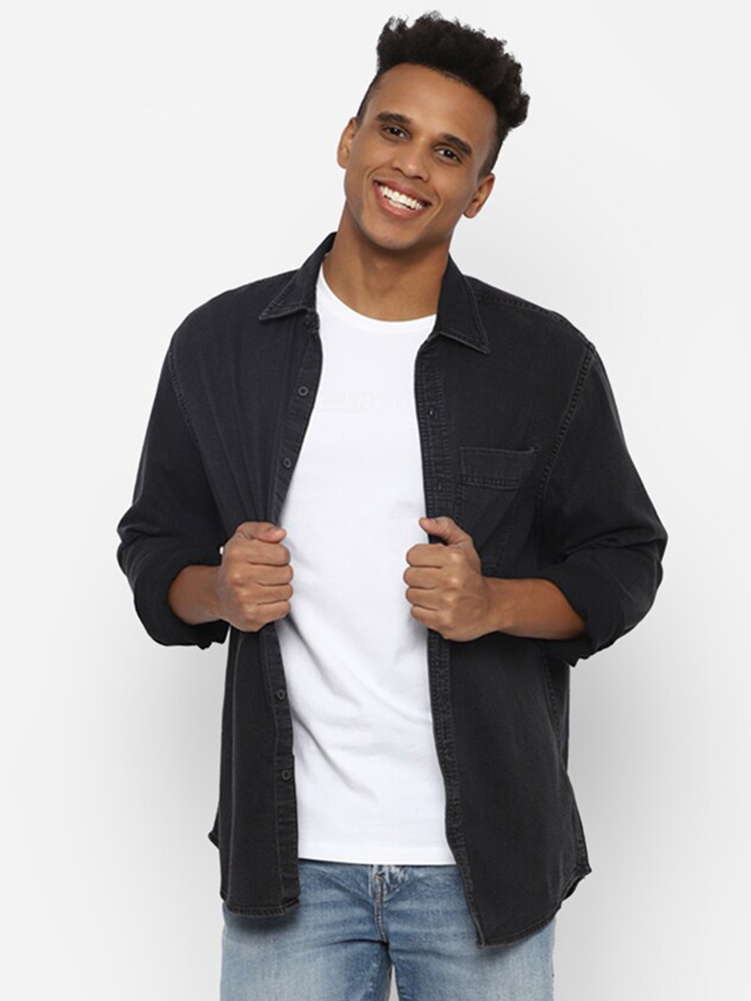 

AMERICAN EAGLE OUTFITTERS Spread Collar Long Sleeves Cotton Casual Shirt, Black