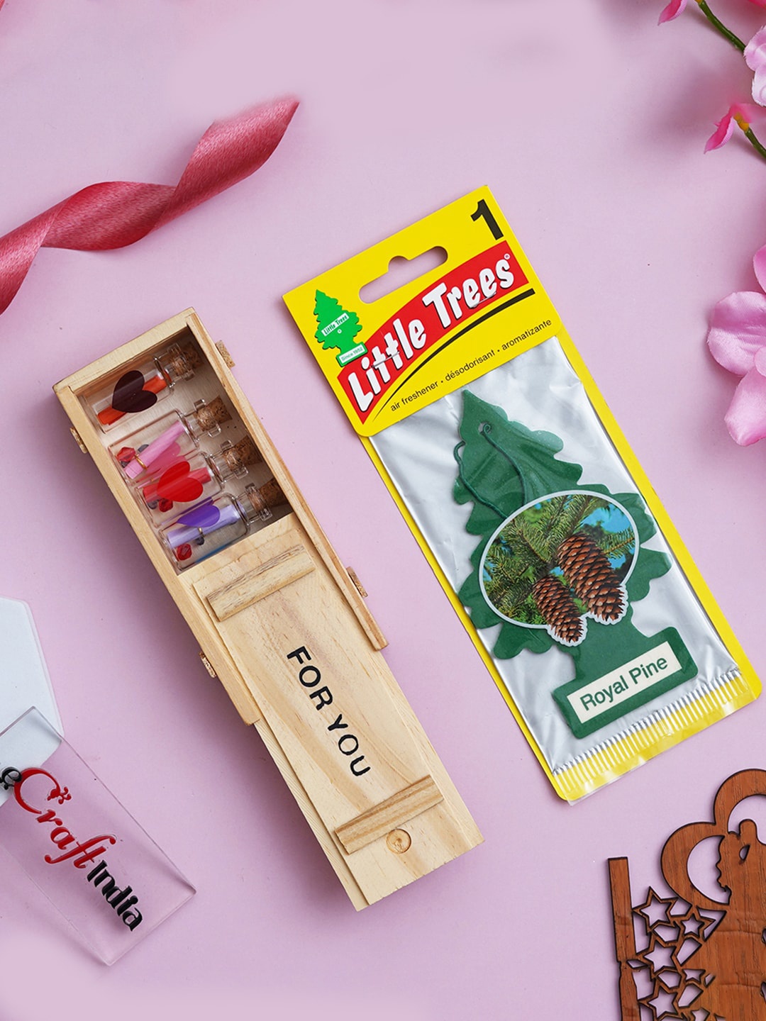 

eCraftIndia Brown & Green 2 Pieces Valentine's Day Gift & Air Freshener