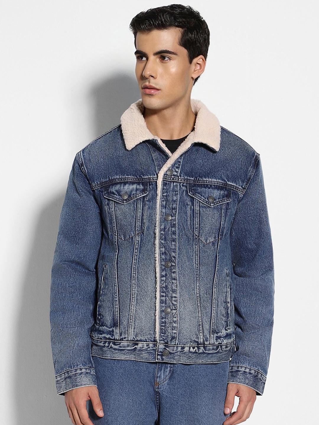 

AMERICAN EAGLE OUTFITTERS Washed Pure Cotton Denim Jacket, Blue