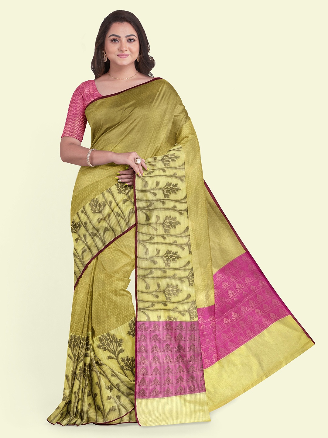 

Muskan Fashion Woven Design Zari Banarasi Saree, Green