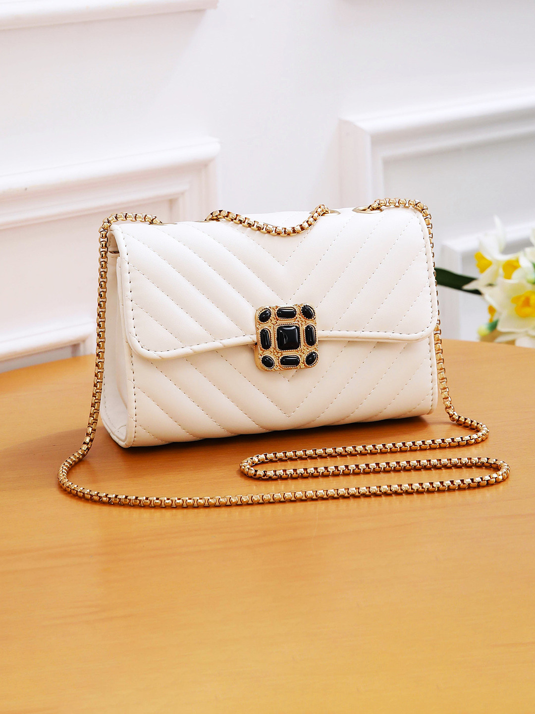 

Diva Dale Textured PU Structured Sling Bag With Quilted, White