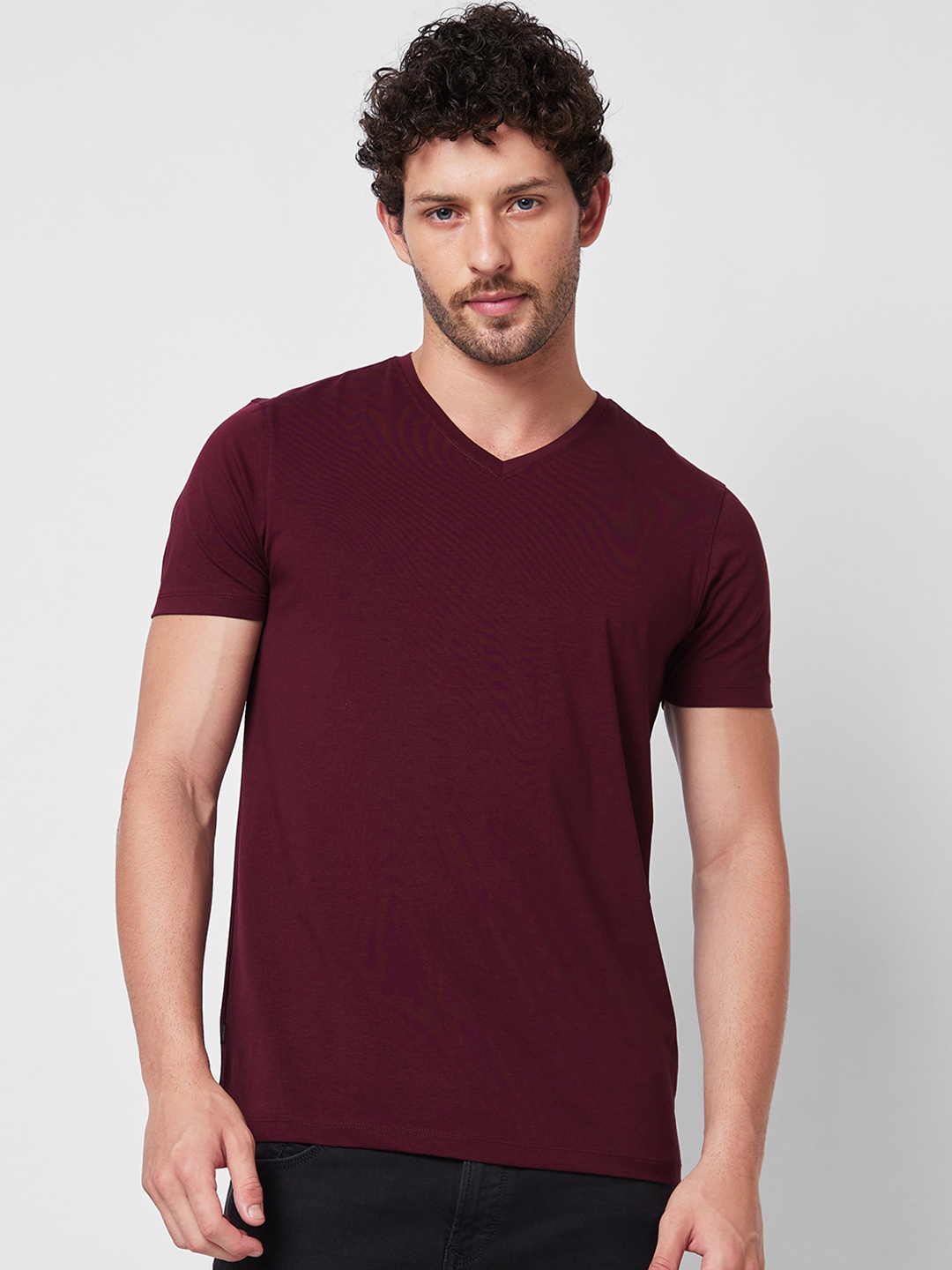 

SPYKAR V-Neck Short Sleeves Cotton Slim Fit T-shirt, Red