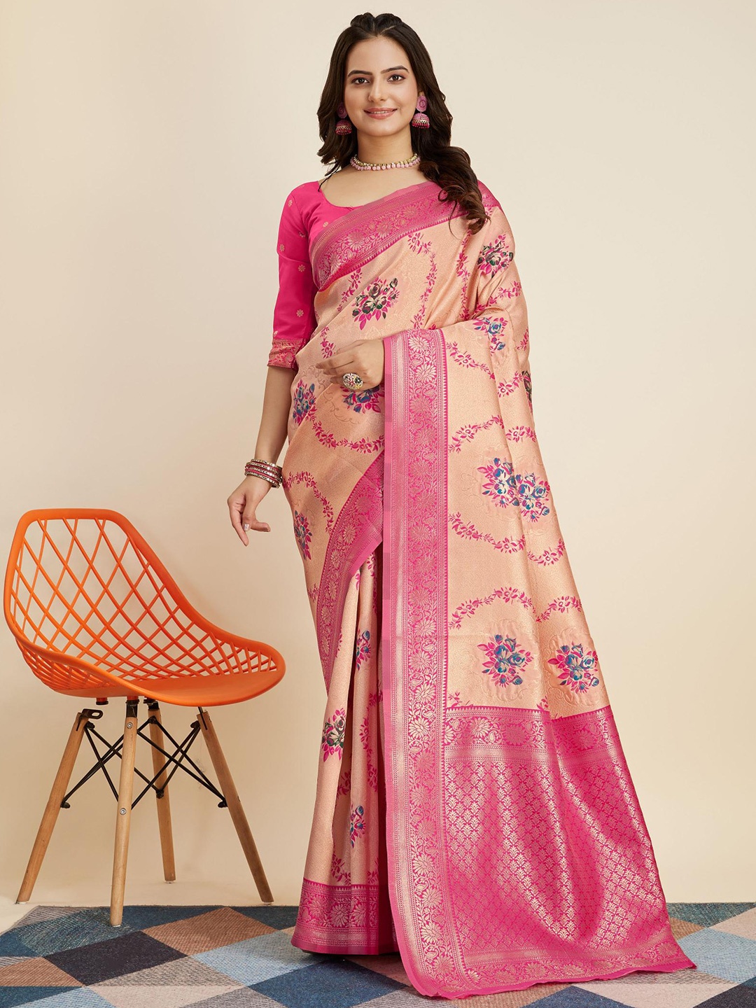 

HERE&NOW Woven Design Zari Banarasi Saree, Pink