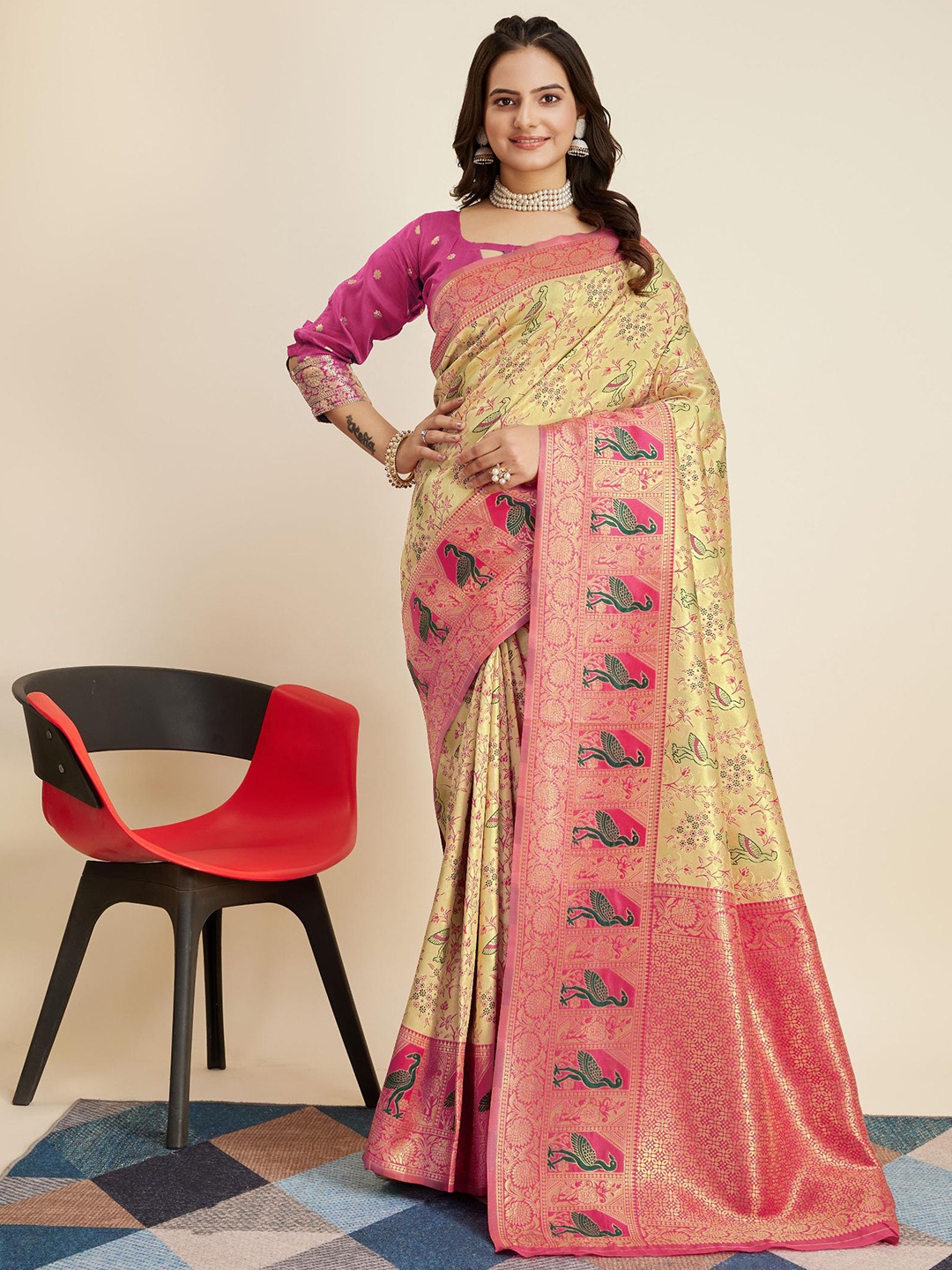 

HERE&NOW Woven Design Zari Banarasi Saree, Cream