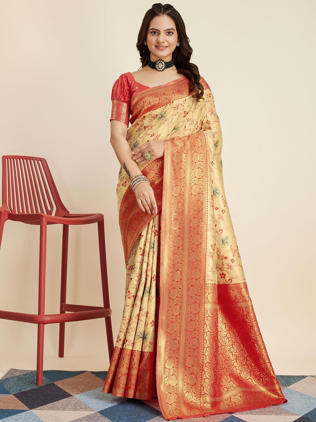 

HERE&NOW Woven Design Zari Banarasi Saree, Cream