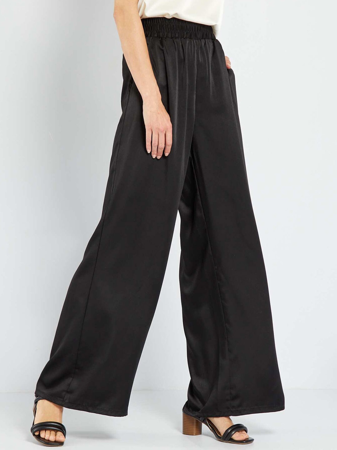 

KIABI Women Parallel Trousers, Black